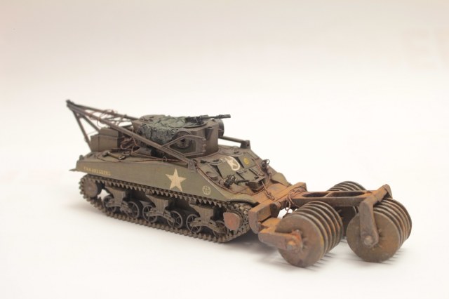 БРЭМ М32 с минным тралом Т1Е1