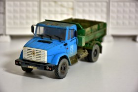 Самосвал Зил-45085