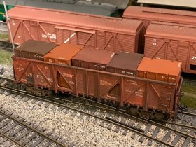 Вагон для перевозки контейнеров 13-Н001