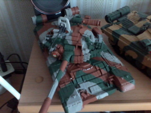 т-80бв и т-90с