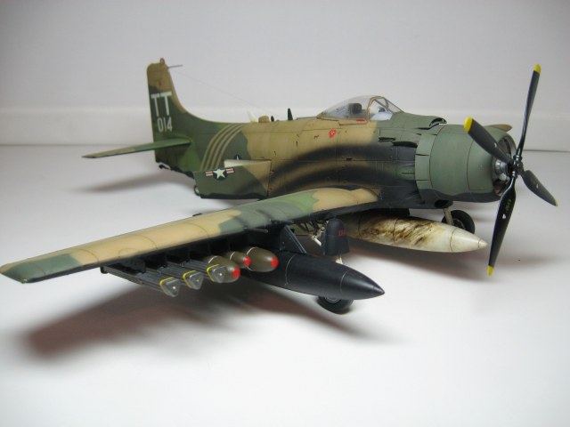 Douglas A-1J "Skyraider"