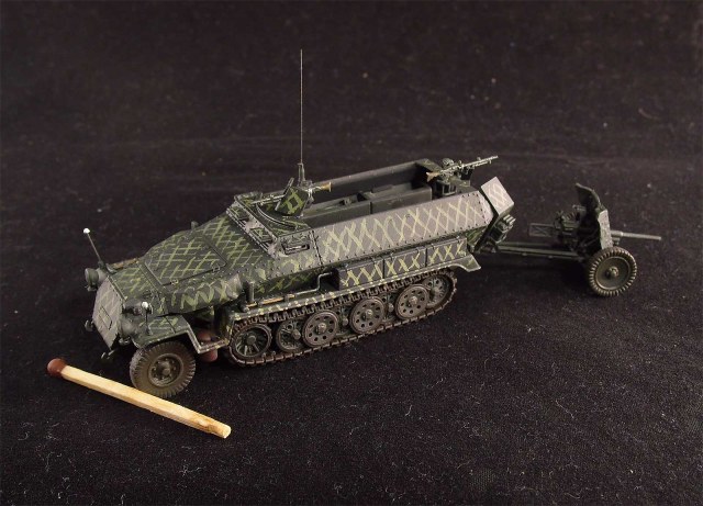 Sd. Kfz. 251/1 Ausf. C Rivetted Version & 3.7cm PaK 35/36