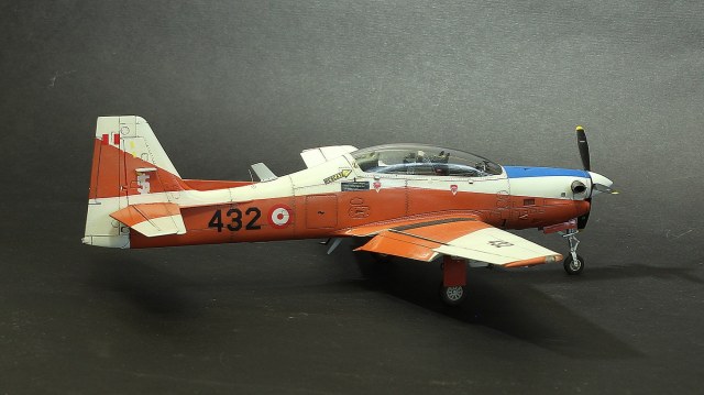 EMB-312 Tucano 1:48 (Hobby Boss 81763 Brazilian EMB312 Tucano)