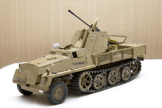 s.W.S. & 3,7cm-Flak43 (Тяжелый армейский тягач с 37-мм зенитным орудием Flak43)