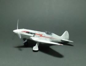 И-200 №1(изделие 61) (доработанный вариант первого прототипа с двиг. АМ-35А) (Подмосковье, Ходынка, апрель 1940)