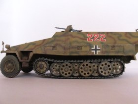 sd.kfz-251ausf-D