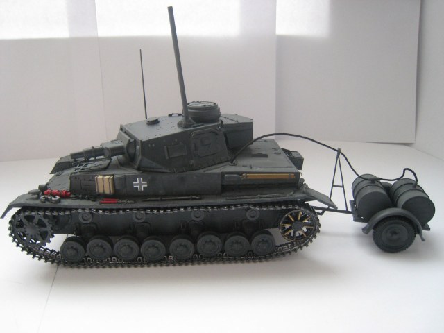 Pz.Kpfw.IV Ausf.E Tauchpanzer w Betriebsstoffanhanger