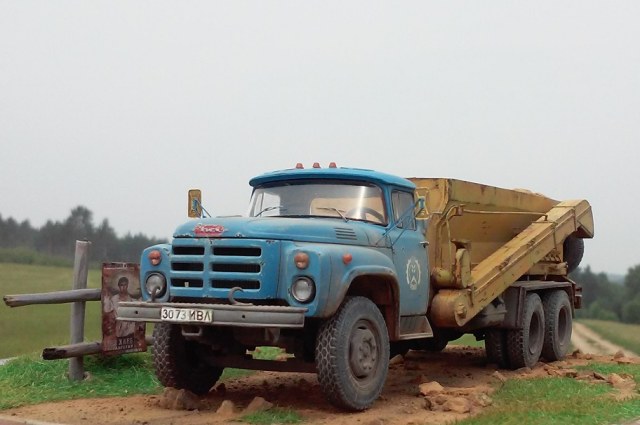 Загрузчик сеялок автомобильный ЗСА-7 (133ГЯ)