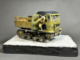 Гусеничный тягач СТЗ-5