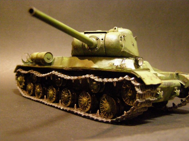 Советский тяжелый танк ИС-1 (ИС-85)