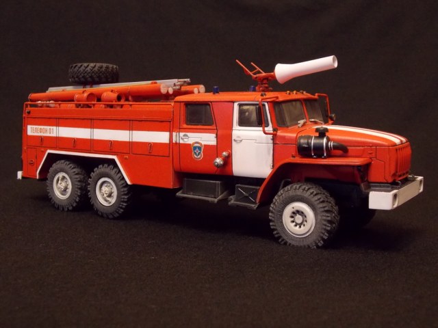 Автоцистерна пожарная АЦ-7.5-40 (4320)