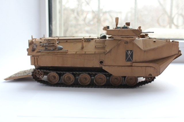 Amphibious Assault Vehicle 7 (AAV-7)