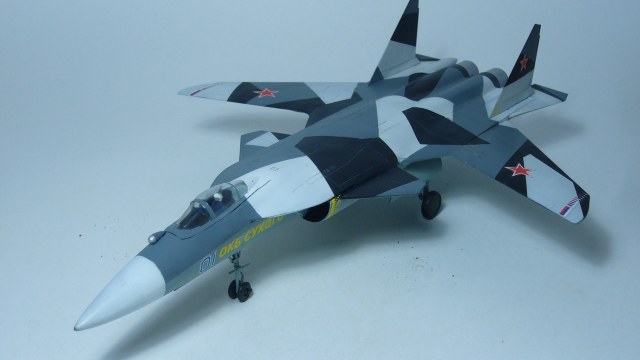 Реактивный истребитель СУ-47 "Беркут"