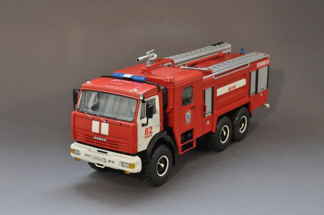 КАМАЗ 43118 (АЦ-5-40)