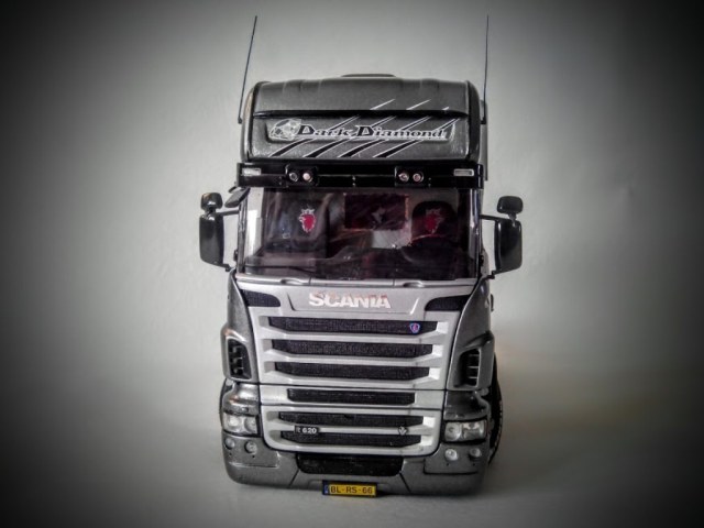Scania Dark Diamond