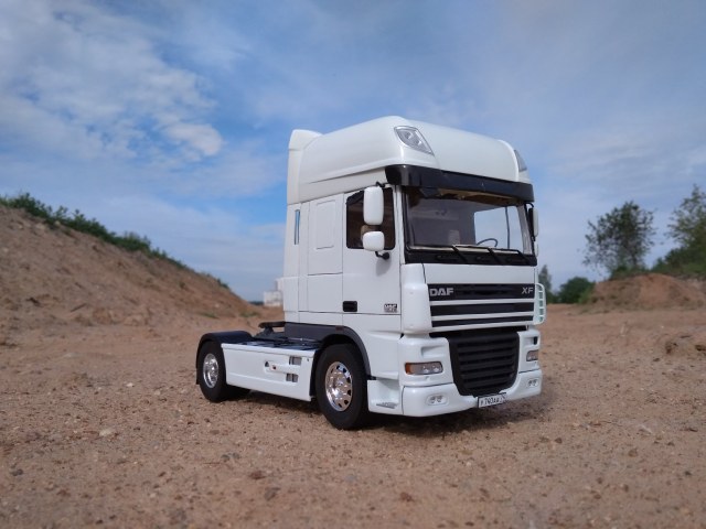 DAF XF105