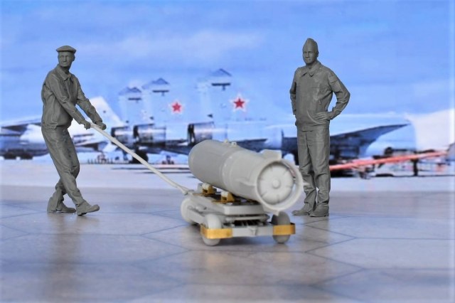 Современные российские авиатехники    1/48