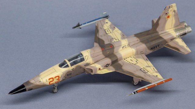 Northrop F-5N Tiger II VFC-13; Б/Н: №23 1/72