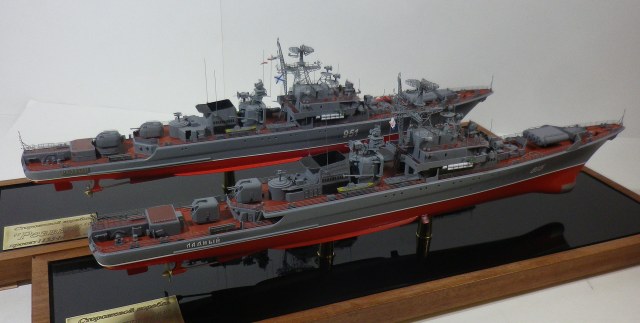 Сторожевые корабли "Ладный" и "Резвый" пр.1135 и 1135М