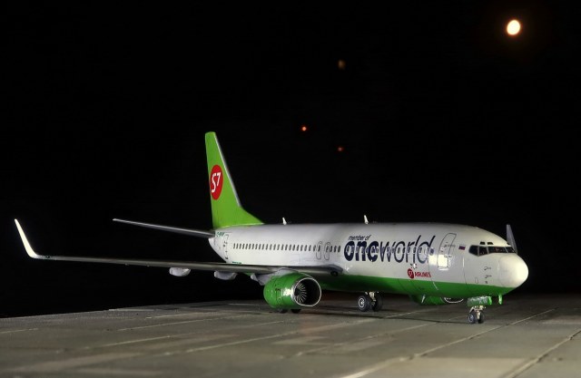 Boeing 737-800 VQ-BKW S7