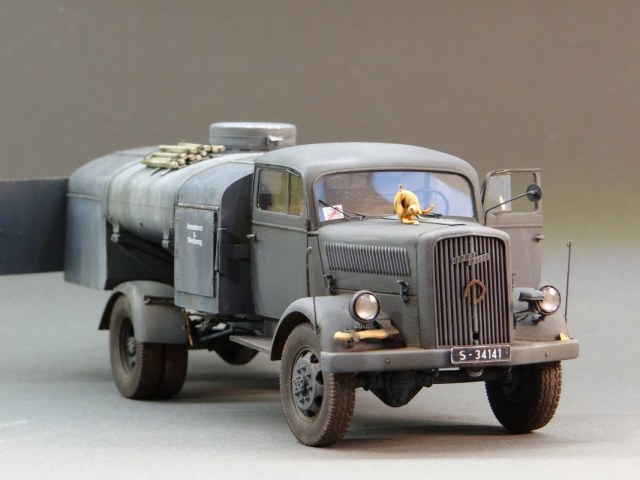 Opel Blitz 3,6-6700A T-Stoffstrassenkesselwagen