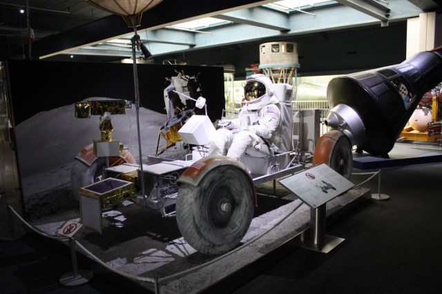 Лунный автомобиль LRV