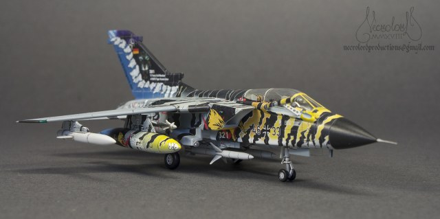 Panavia TORNADO ECR Tigermeet "Беспощадная кошка" 1/144