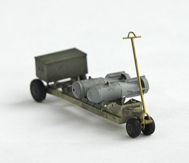 Тележка для 50-100 кг Авиабомб   1/48