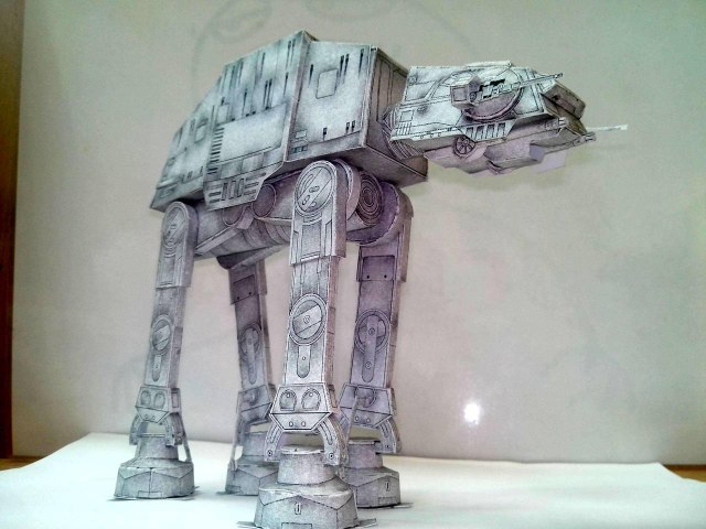 АТ-АТ из Картониума (All Terrain - Armored Transport)