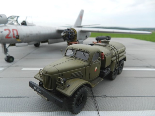 Топливозаправщик Зил-157