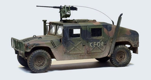 HUMVEE M1025