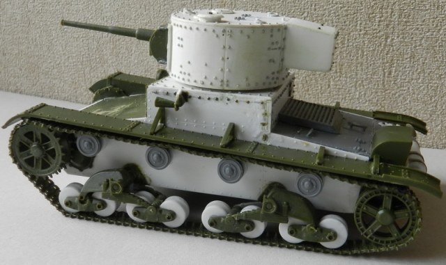 Т-26 с первым вариантом увеличенной башни