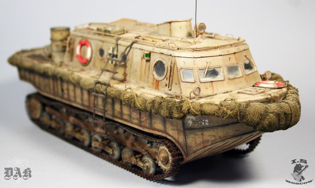 Land Wasser Schlepper