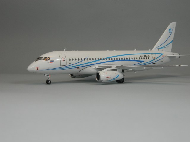 SSJ 100-95LR "Газпром авиа"