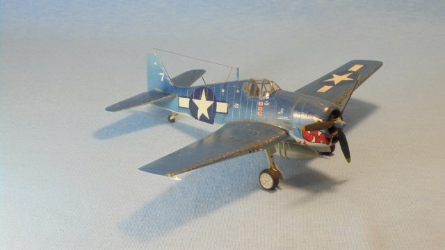 Grumman F6F-5 Hellcat.