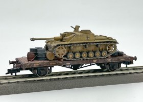 Немецкая двухосная ЖД платформа с Stug III