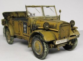 Stoewer Kfz.1 1/35 Plus Model