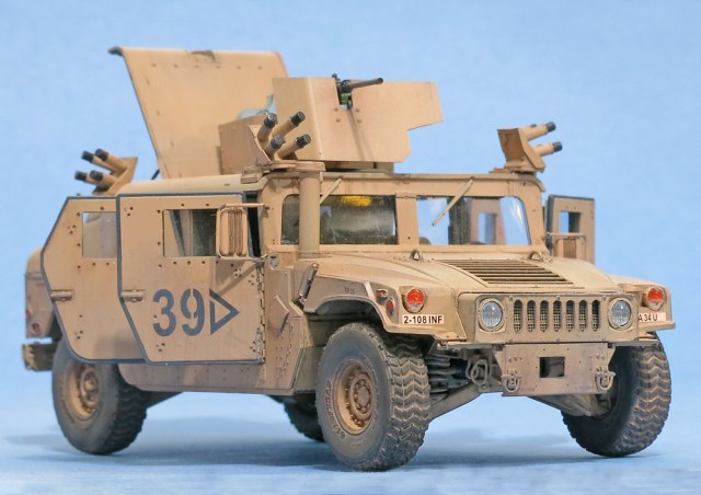 Американский бронеавтомобиль M1114 Humvee
