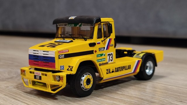 Седельный тягач ЗИЛ-4421С