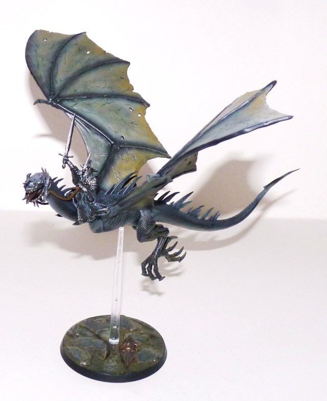 Король-колдун Ангмара на крылатой тваре.