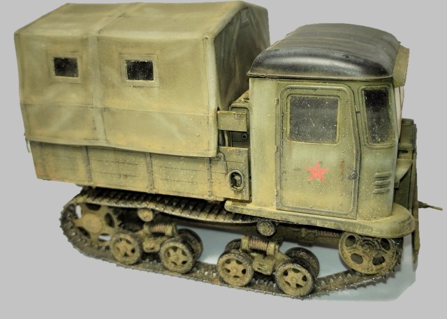 Гусеничный тягач СТЗ-5