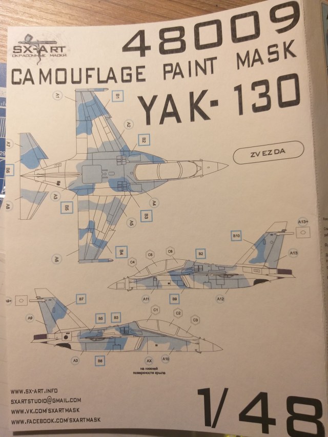 48009 Камуфляжная маска ЯК-130 1/48