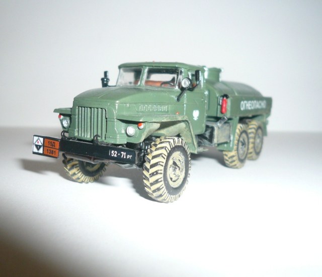 Урал АТЗ-5-375