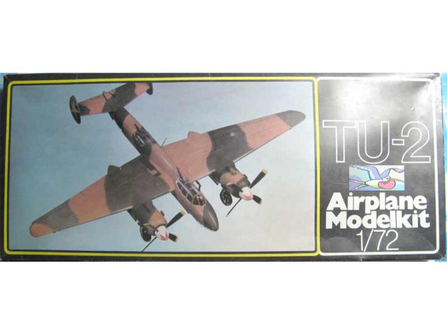 Tupolev Tu2    Plasticart   1/72