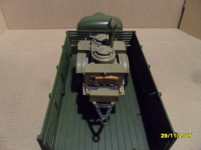 Советский грузовик 4,5 тонны (ЗиС-151) с полевой кухней