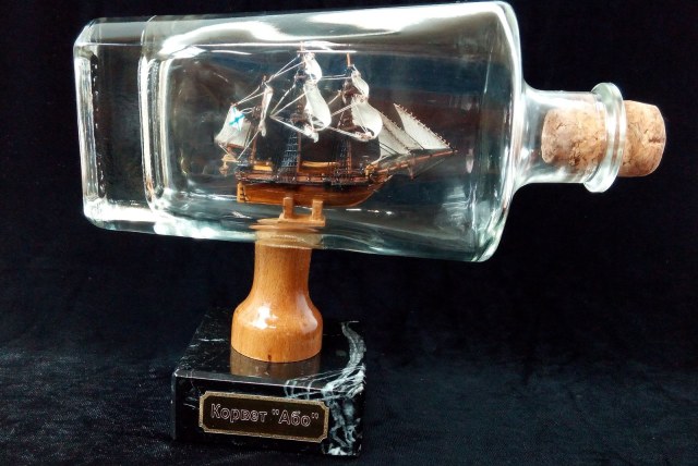 Корвет в бутылке