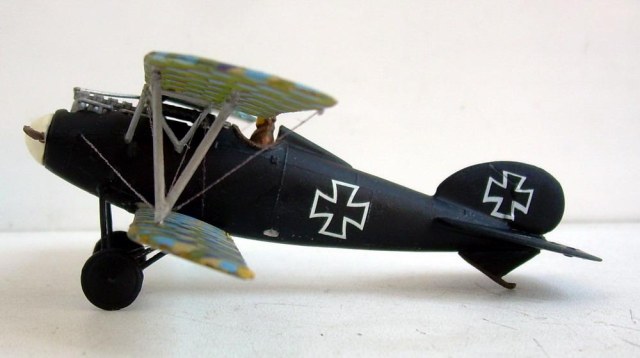Albatros D.V