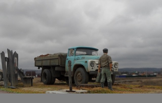 Зил 130 с картошкой.