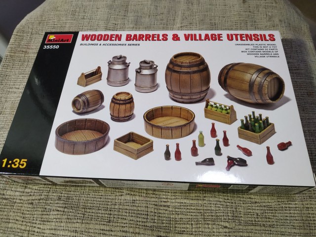 бочки ушаты ящики.