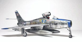 Republic F-84F Thunderstreak 1/48